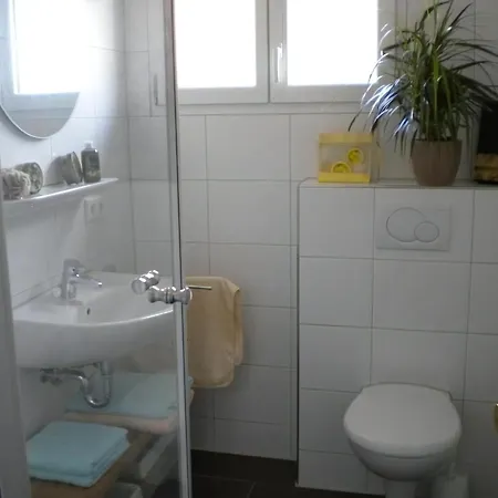 In Ruhiger Lage Mit Grossem Garten Holiday home