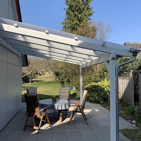In Ruhiger Lage Mit Grossem Garten